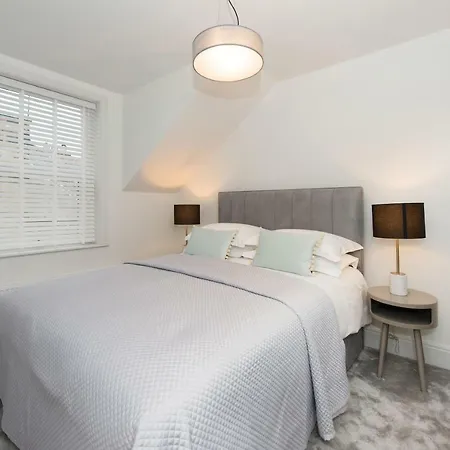Franklin Rise By Harrogate Serviced Apartments Exterior photo